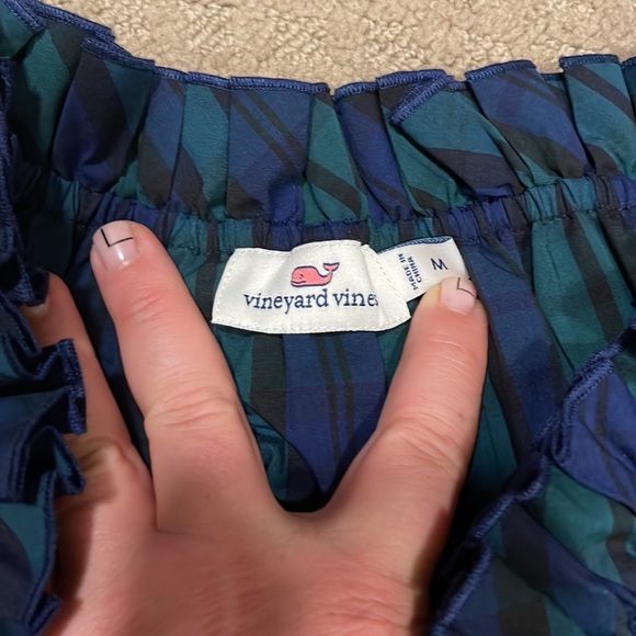 Vineyard Vines Holiday off the shoulder blouse - Picture 2 of 2